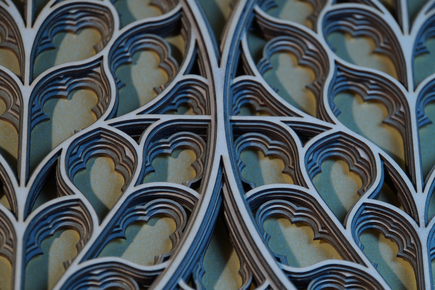 113 LINCOLN CATHEDRAL - GOTHIC ROSE WINDOW